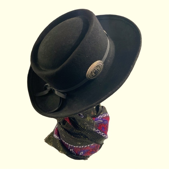 ARLIN Woman's Black Wool Oval Silver Tone Concho Western Southwest Hat - Picture 2 of 12